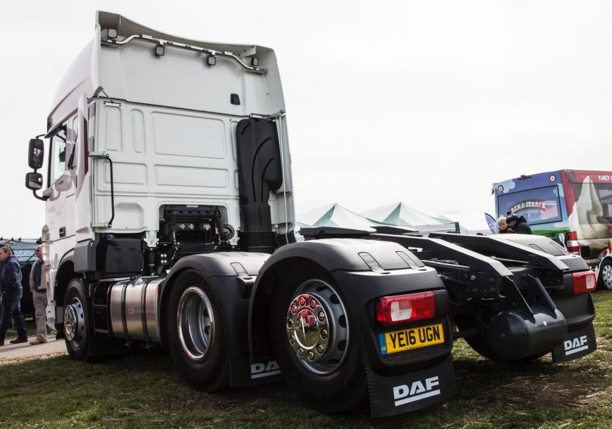 BakBar Aluminum DAF XF106 Super Space Cab - High Mounting