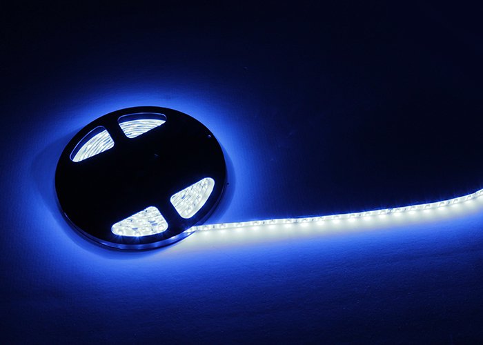 LED strip blue 4,8W 60LED per meter 5m 24V (divisible) 