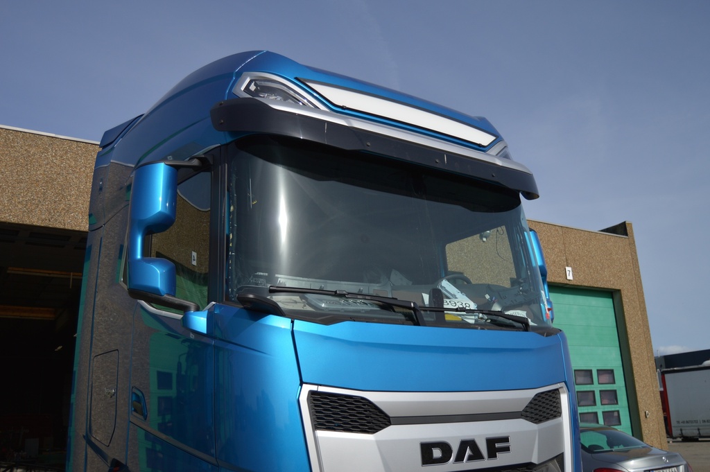 FLACHE LED-LEUCHTSCHILDER 24V - NEW DAF XG+