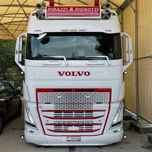 Sun Visor Volvo FH4/5 - 5 Bottom Lightholes