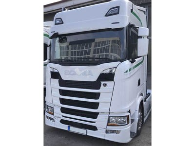 "XL" sunvisor Scania R/S NextGen with 2 marker lights Ref. AE5156-2S